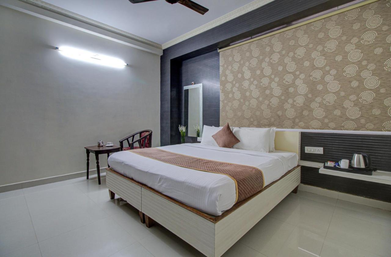 Hotel Royal Classio, Μπανγκαλόρ Εξωτερικό φωτογραφία